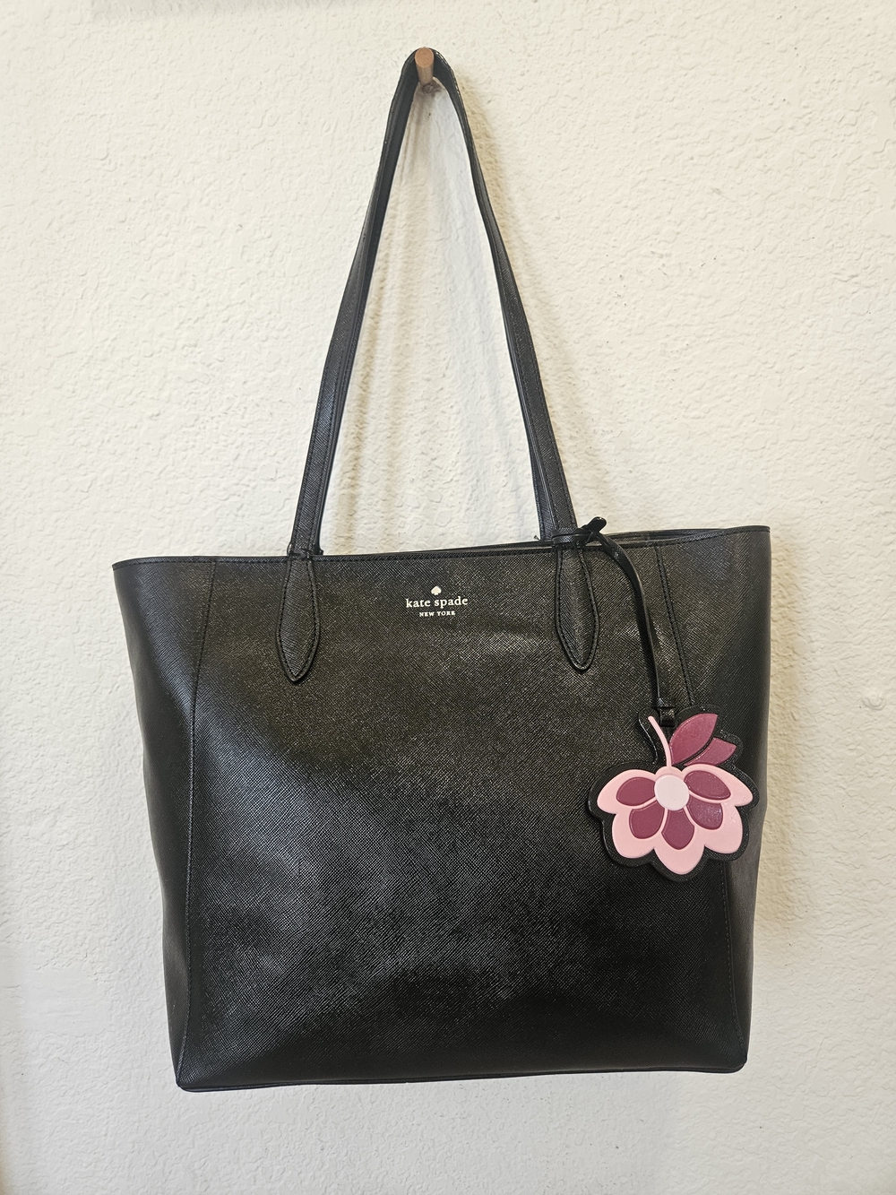 Kate Spade Dana Tote in Black Saffiano Leather with Flower Charm